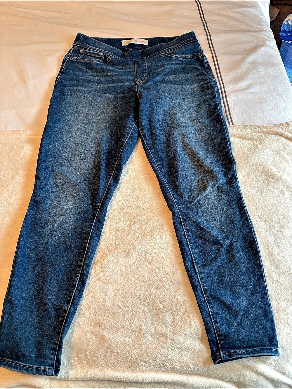 Levi's Signature Straight Leg Jeans in Blue Waist 31